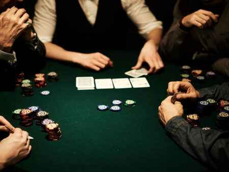 Học Chơi Poker Đổi Thưởng: Dễ dàng và nhanh chóng!