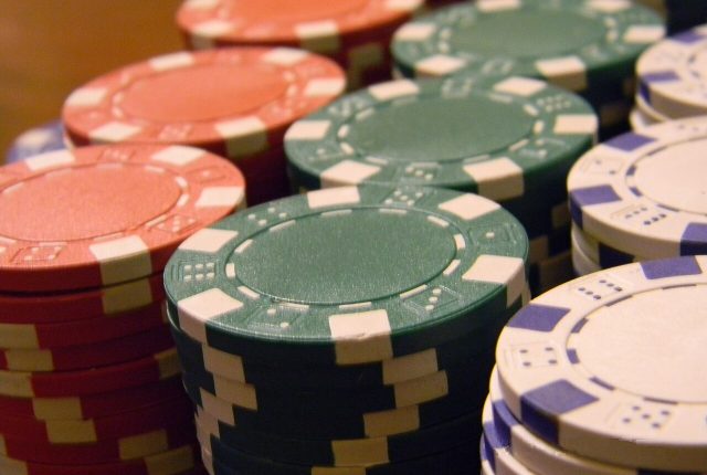 Live casino: 5 dấu hiệu sảnh dealer chất lượng trên di động